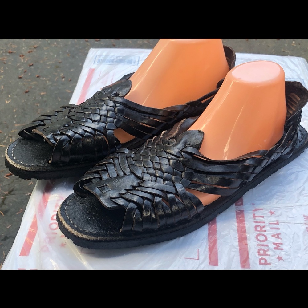 Fiesta Styles Men’s Black Leather Fishmen Sandals